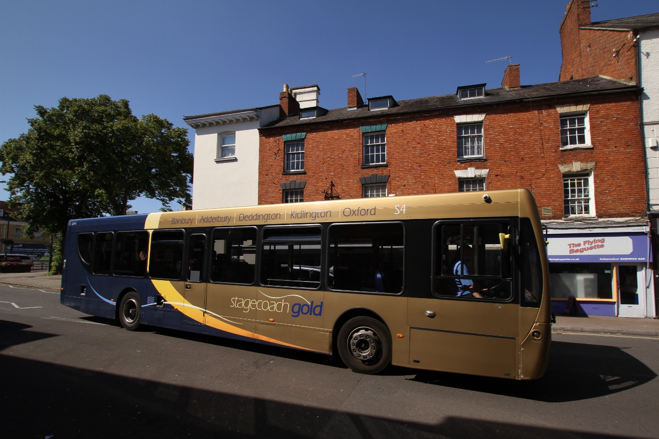Stagecoach Gold Alexander Dennis Enviro300 in Banbury on route S4 in August 2017
