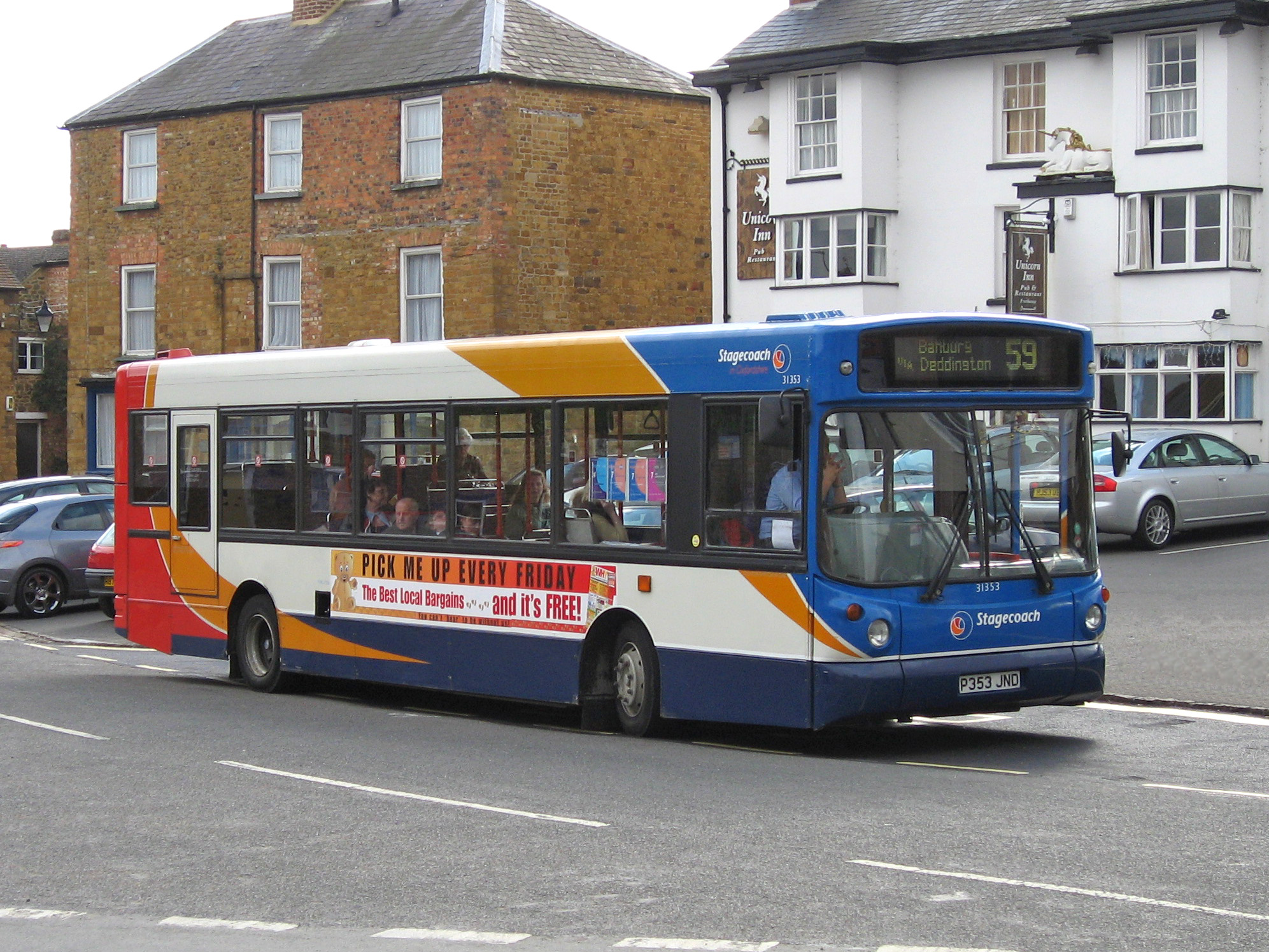 Stagecoach Oxfordshire bus on route 59 in Deddington Market Place in April 2007