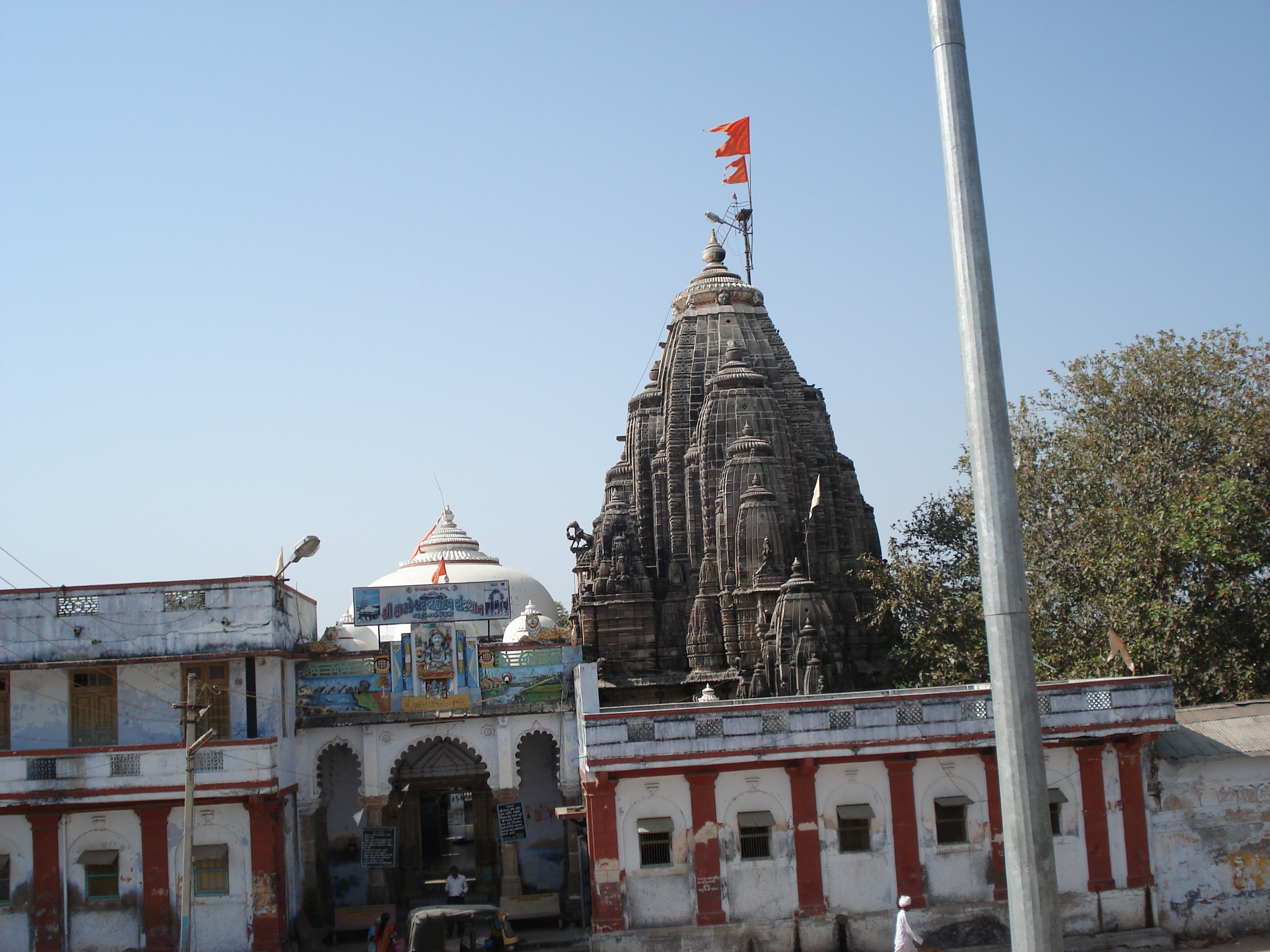 Hatkeshwar Mahadev Temple at Vadnagar which was ordered by the emperor to be destroyed.