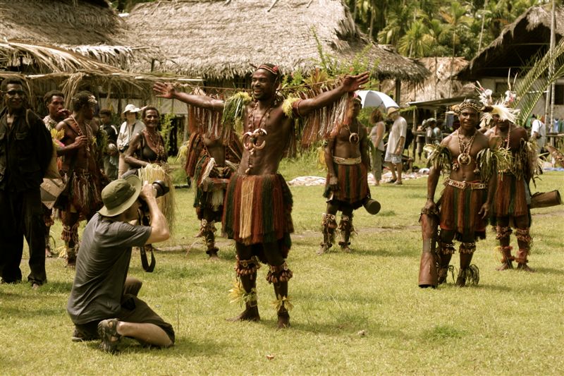 Chris Bray on assignment for Australian Geographic in Papua New Guinea, 2009.