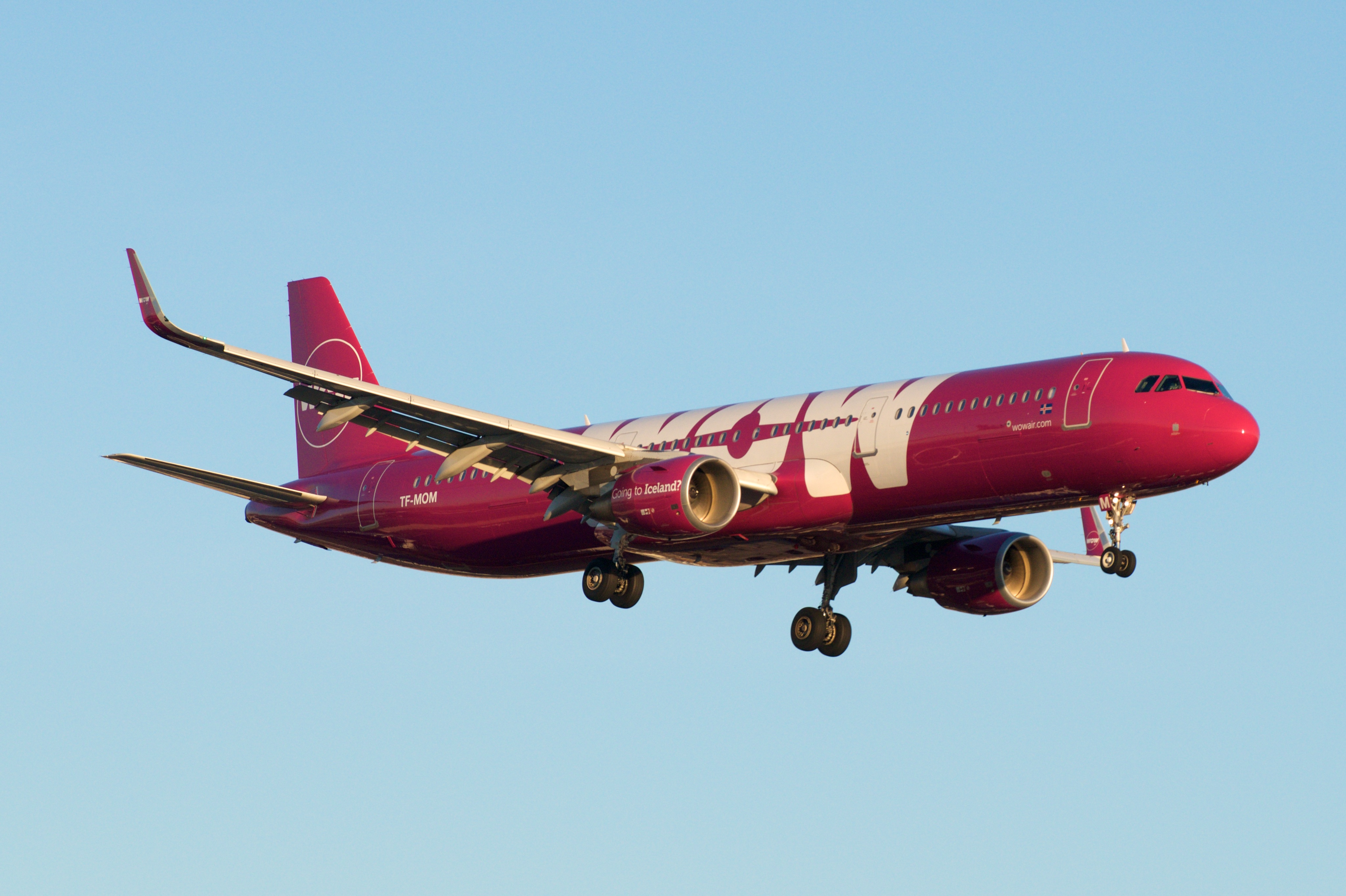 WOW air Airbus A321-200
