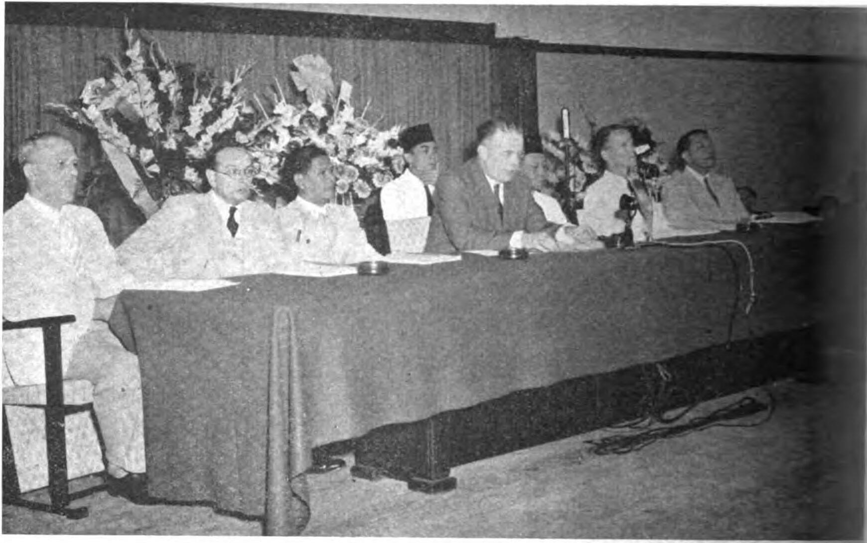 Opening of the Bandung Conference, commemorating the first anniversary of the founding of the state of Pasundan.