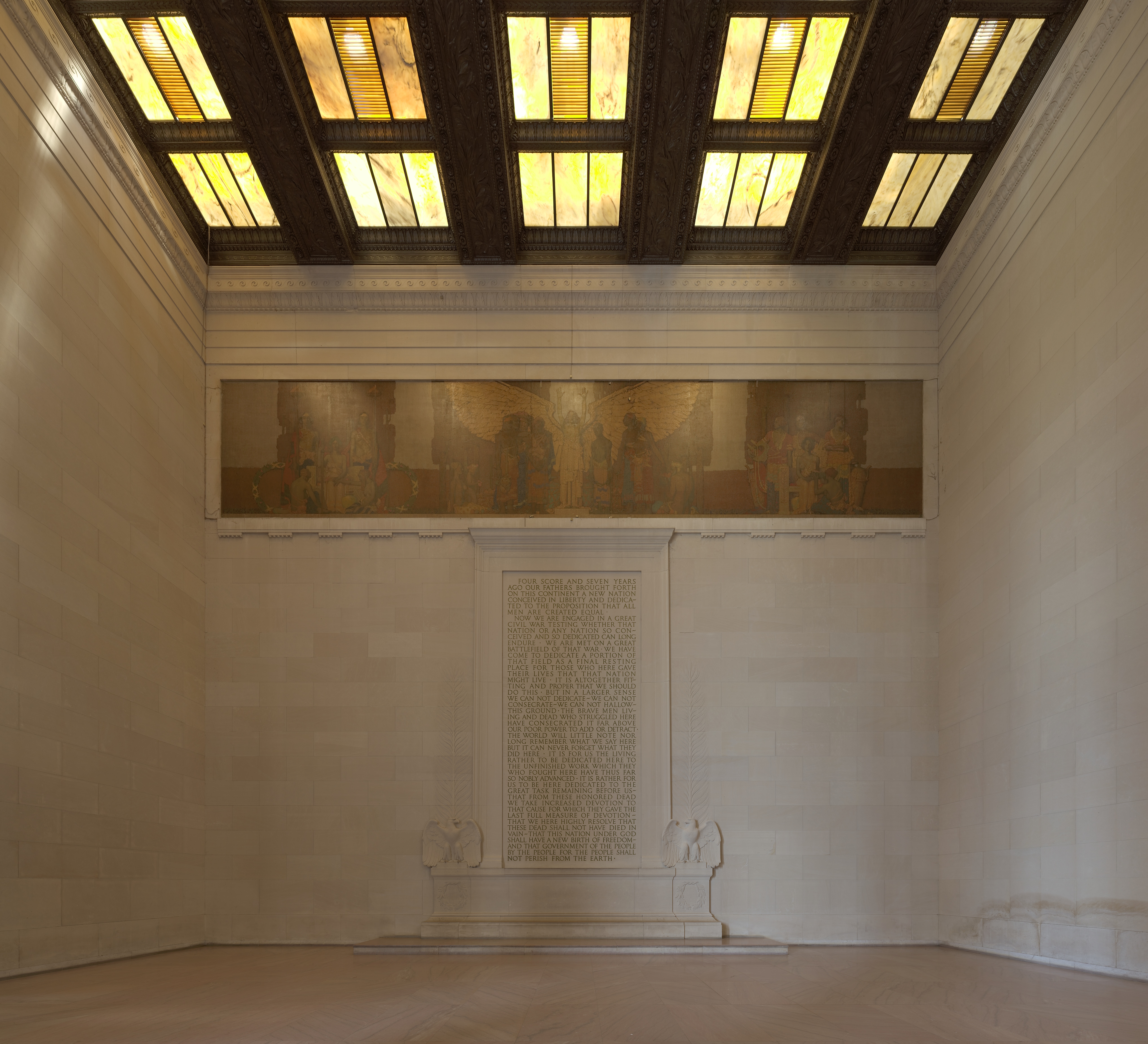 View of the south chamber and Gettysburg Address inscription