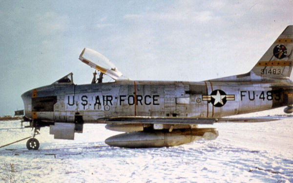 North American F-86H-10-NH Sabre serial 53-1483 of the 81st Fighter-Bomber Squadron, Feb 1957