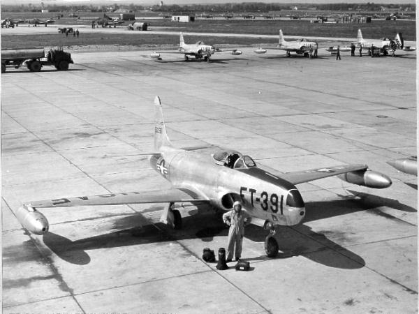 Lockheed RF-80C-11-LO Shooting Star Serial 45-8391 in the foreground, along with other RF-80s of the of the 160th Tactical Recon Squadron, 1952. (Photo taken at Neuibreg AB, West Germany)