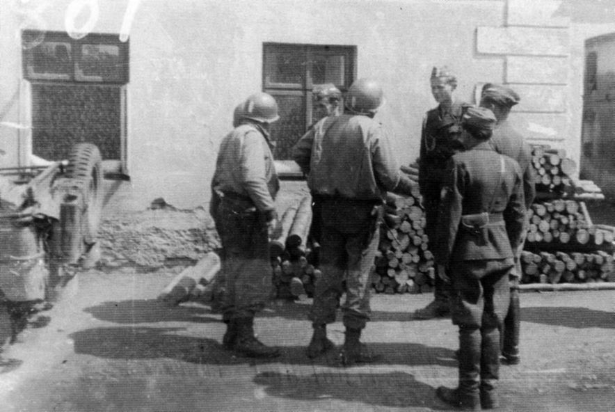 Meeting between NSZ soldiers and the 3rd US Army.