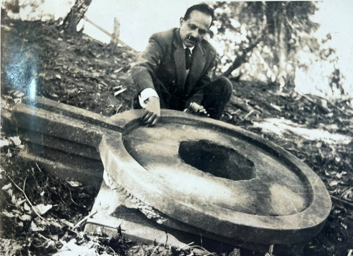 Circular upper pedestal of the Paya linga. The central cavity appears octagonal, while the projecting channel forms the outlet of the yoni-pitha. Circular upper pedestal of the Paya linga. The central cavity appears octagonal, while the projecting channel forms the outlet of the yoni-pitha.