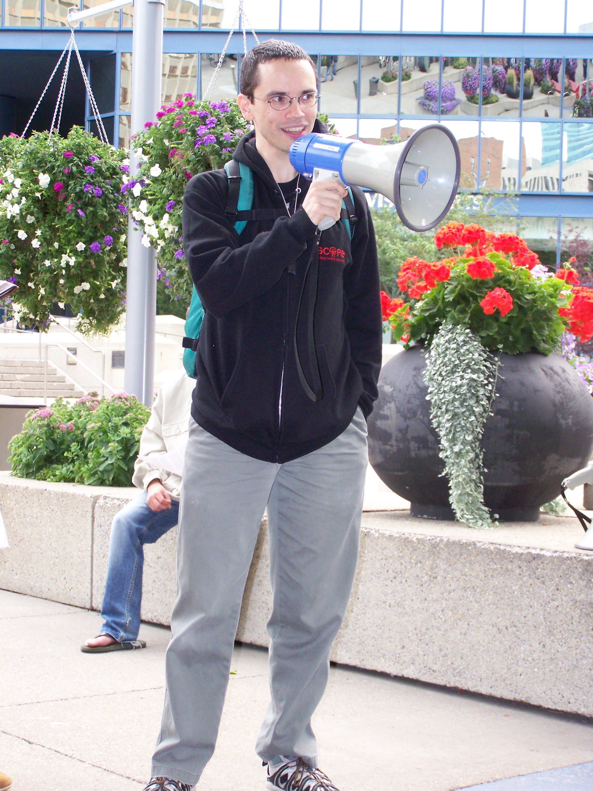 Grant Neufeld speaking at a protest against the SPP, held in Calgary, Alberta on August 19, 2007