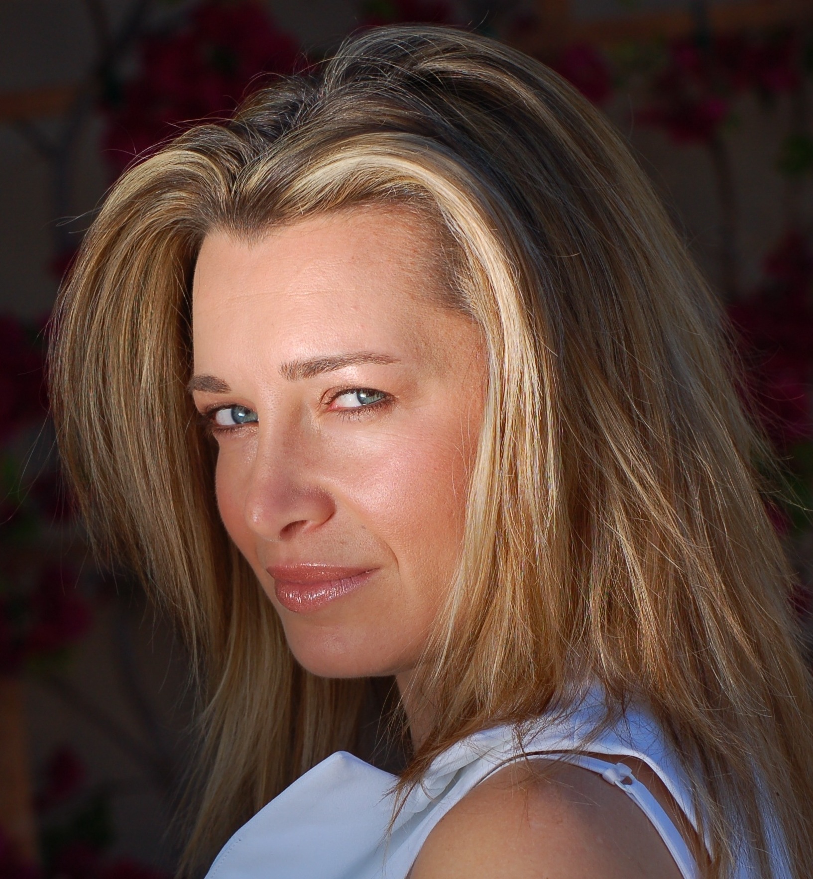  |Caroline on set of Secret Trees of Inspiration in Dubai in 2007